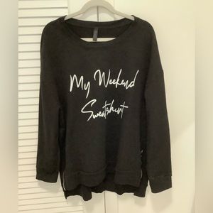 “My Weekend” black sweatshirt